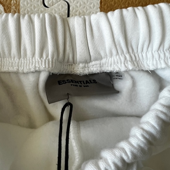 Essential Joggers - Picture 5 of 5